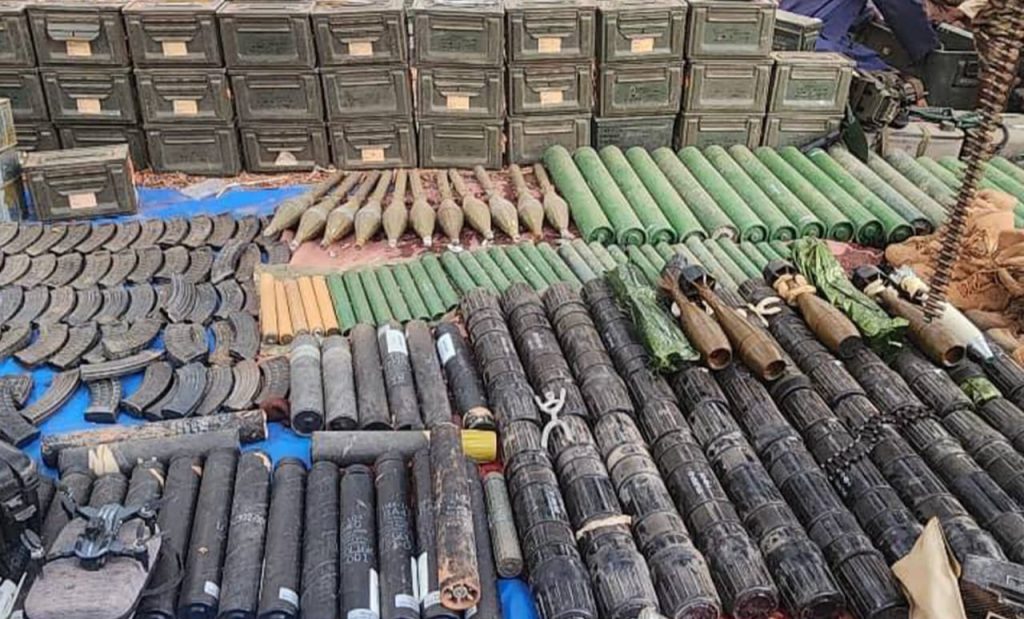 1004502275-1024x619 ترسانة كاملة بيد المهاجمين: سقوط ثكنة موسيباغا وغنائم ضخمة تهز الجيش النيجري